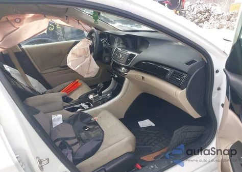 2017 Honda Accord Lx z USA, uszkodzony, nr VIN 1HGCR2F30HA116855